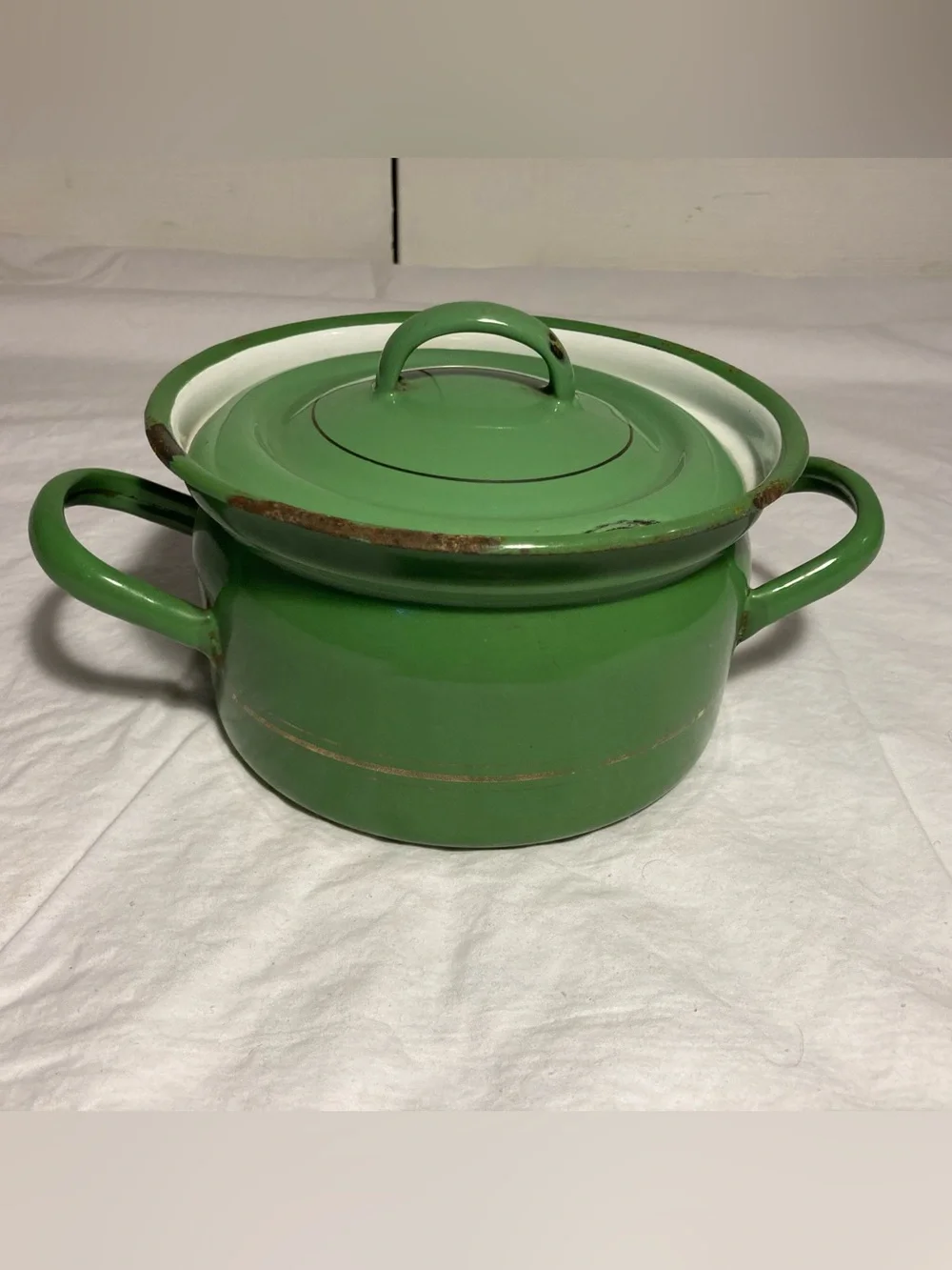 Vintage enamelware pot with lid two handles pistachio green thin gold stripes
